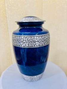 Urnas Funerarias de Aluminio Estilo Americano, Capacidad de 220 Pulgadas Cúbicas, Diseños Personalizables, Tamaños Grande, Mediano y Pequeño, para Cremación - Product Image 4