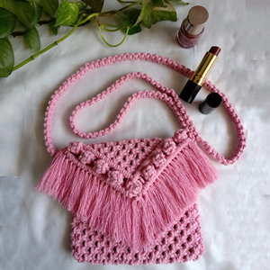 Hermosa bolsa móvil de macramé para Mujer | Técnica de tejido a mano utilizada de Isar International - Product Image 6