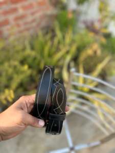 Cinturón de Cuero Vacuno de Primera Calidad con Acabado Elegante, Hebilla de Hierro Resistente, 3.5 cm de Ancho, Personalizable para un Estilo Diario - Product Image 3