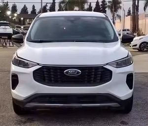 Escape Active AWD 2024 Usado con Motor Turbo, Control de Crucero, Asientos de Tela, Neumáticos R17, Volante a la Izquierda - Usado - Product Image 3