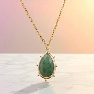 Collar con colgante de abalorio con bisel de piedras preciosas de Aventurina verde en forma de pera, collar de 18 pulgadas, joyería personalizada - Product Image 1