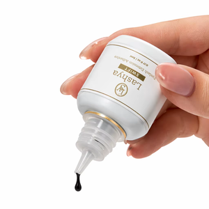 Pegamento para Extensión de Pestañas Vegano Hecho en Corea, de Marca Privada, Extra Fuerte, de Secado Rápido, Resistente al Agua, con Larga Duración de 7-8 Semanas - Product Image 1