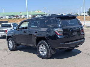 ใช้2024 T * oyota 4Runner SR5พรีเมียม - Product Image 2