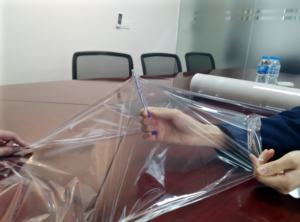 Envoltura elástica para palés de 400mm x 150m, Rollo transparente, película adhesiva para embalaje de PE biodegradable resistente, OEM de Vietnam personalizable - Product Image 5