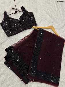 ชุดส่าหรีผ้าเน็ตสำหรับงานปาร์ตี้และเทศกาลแบบอินเดีย ประดับด้วยเลื่อมโฮโลแกรมและงานปักดิ้น พร้อมเสื้อผ้าไหมบังคลอรีประดับเลื่อม - Product Image 6