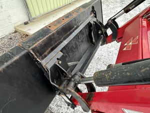 Tracteur agricole à roues Massey Ferguson 4608 d'occasion de 2013, 80 CV avec pompe moteur, roulement et boîte de vitesses - Product Image 5