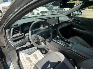 Toyota Crown XLE 2024 Usado en Perfecto Estado - Product Image 4