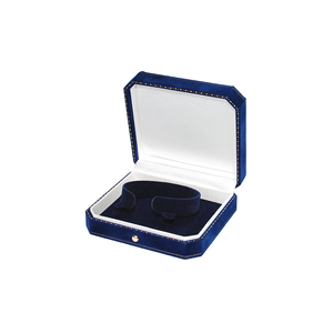 Boîte à bijoux verte octogonale Yongda pour la Saint-Valentin-Rangement des bracelets et autres pièces fines fabriquées à Taiwan - Product Image 2