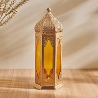 Lanternes colorées en métal Ramadan Kareem avec des accents du Moyen-Orient pour un éclairage d'ambiance spirituelle