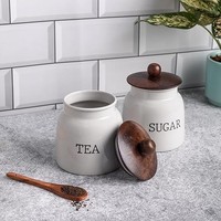 Ensemble de boîtes à thé et à sucre en métal gris avec couvercles en bois pour le rangement moderne de la cuisine et la décoration élégante et minimaliste du comptoir