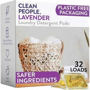 Cápsulas de Detergente para Ropa The Clean People, Eliminan Manchas - Lavanda, Paquete de 32 - Product Image 1