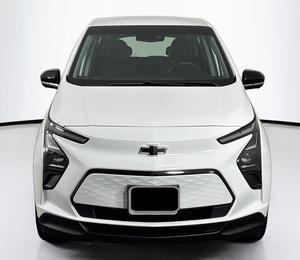 Chevrolet Bolt EV 2LT FWD 2023 d'occasion, incroyablement parfait, faible kilométrage, en stock, proposé à un prix fantastique - Product Image 1