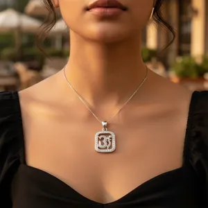 Pendentif Om en argent 925 avec accents de diamants pour femmes, bijoux religieux - Product Image 3