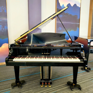 Piano de cola Kawai KG3C en excelentes condiciones, entrega rápida, acabado elegante original, teclas suaves, Japón, 88 teclas - Product Image 1