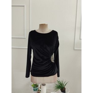 Damen Langarm-Bluse mit Offenem Ausschnitt, Samt und Steindetails an der Taille, 37431 - Schwarz - Product Image 4