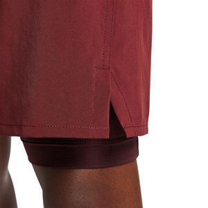 กางเกงขาสั้นออกกำลังกายผู้ชายแบบ 2 in 1 ผ้าเนื้อแน่น ซับในแบบรัดรูป  รับสกรีนโลโก้ แห้งเร็ว เหมาะสำหรับการฝึกซ้อมและออกกำลังกาย - Product Image 5