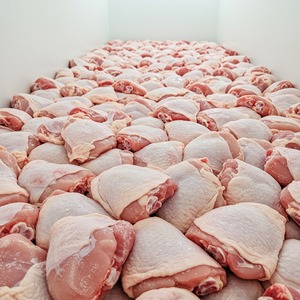 Viande de volaille fraîche congelée de cuisses de poulet en vrac pour les distributeurs restaurants industrie alimentaire et exportateurs offre mondiale - Product Image 1