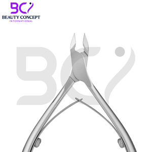 Cortacutículas SMART 30 con Cuchillas de 4 mm, Acabado Satinado, Acero Inoxidable, Herramienta Profesional, Apertura de Mandíbula Ancha, Uñas Gruesas, Manicura Clásica - Product Image 2