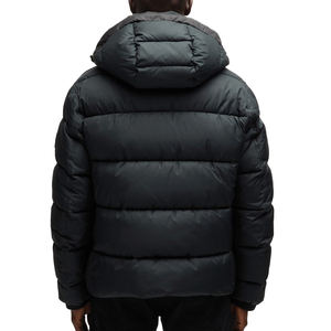 Chaqueta de Invierno Acolchada Personalizada para Hombre, de Alta Calidad, Negra, de Diseñador, con Logotipo Bordado, Tejido Impermeable, para Uso en Exteriores - Product Image 3