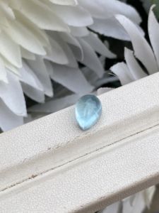 พลอยคาโบชอนทรงลูกแพร์พลอยสีฟ้าน้ำทะเล3.76กะรัต - Product Image 2