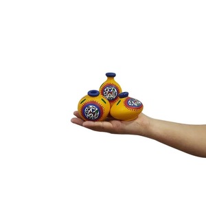 Jarrones Warli de terracota pintados a mano perfectos para exhibición o arreglos florales para suministro mundial desde la India - Product Image 4