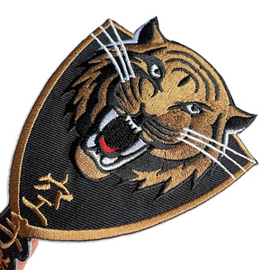 Patch Ricamate Morbide con Logo 3D in Rilievo, Distintivi Personalizzati Colorati, Emblemi Tagliati al Laser, Ecologici con Stampa Serigrafica - Product Image 2