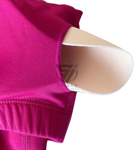 Débardeur deux-en-un avec soutien-gorge intégré, gaine amincissante à larges bretelles, effet 360°, respirant, en coton brossé écologique, marque privée, vente en gros - Product Image 3