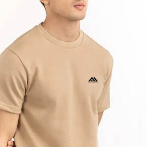 Camiseta de hombre de último diseño 2025, camisetas informales de buena calidad, Camiseta de algodón y poliéster para hombre a la venta - Product Image 3