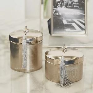 Tarro de vela de metal con acabado negro mate con tapa para decoración de iluminación de sala de estar de mesa, tarro de vela redondo martillado - Product Image 4