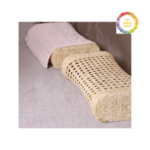 Almohada de ratán duradera tejida a mano, ecológica para dormitorio - Product Image 1