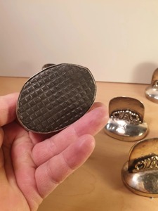 ที่ใส่ผ้าเช็ดปากสีเงินสไตล์โบราณอุปกรณ์ตกแต่งโต๊ะสำหรับรับประทานอาหารอย่างเป็นทางการที่บ้านหรือร้านอาหารขายส่งจากอินเดีย - Product Image 2