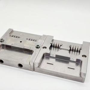 Moule de surmoulage à chaud personnalisé pour composants automobiles et électroniques - Product Image 3