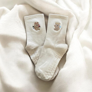 Personalizado Crew algodón antideslizante compresión transpirable Pilates Yoga calcetines para las mujeres de invierno con el logotipo bordado - Product Image 2