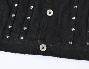 Veste en jean punk déchirée à trous pour hommes avec rivets manteau en jean camionneur boutonné - Product Image 4
