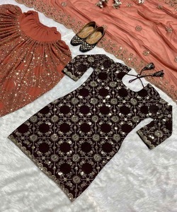 Caftan de pelouse blanc décontracté avec dhotis au design de boutique vintage pour femmes en vêtements de fête cousus de style élégant - Product Image 5