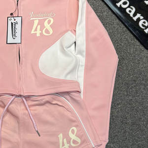 Fabricant OEM de Marque Privée – Ensemble Chemise Manches Longues et Short Solide, Streetwear Respirant et Séchage Rapide, Qualité Premium pour Femme - Product Image 4