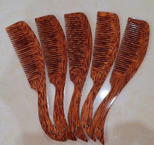 Peigne coiffant en bois de coco biologique pour salon et usage domestique - Product Image 5