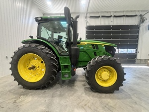 Tracteur agricole utilitaire Deere 6R 145 d'occasion 4x4 avec cabine fermée, moteur et boîte de vitesses - Product Image 5