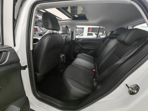 SUV Automático 200TSI Usado 2023 con Paquete de Conectividad Inteligente, Vehículo Compacto en Buenas Condiciones - Product Image 6