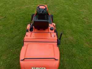 Tracteur à gazon diesel 4x4 de qualité industrielle à 2 temps utilisé pour GR2120 pour l'entretien des jardins - Product Image 2