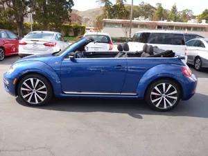 Voiture automatique Volkswagen Beetle Cabriolet 2.0T R-Line 2D à traction avant 4 cylindres, modèle 2014-2015 - Product Image 6