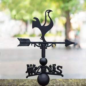 Girouette en fer de conception complexe avec caractère animal qui s'adapte aux toits ou paysages à thème rustique - Product Image 1