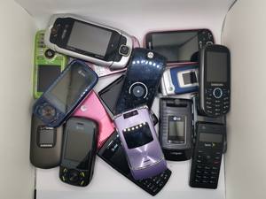 Cartes de circuits imprimés de téléphones portables pour la récupération de l'or, de l'argent, du cuivre et du palladium - Product Image 6