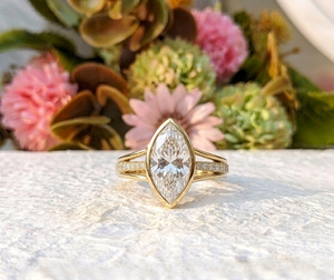 Bague de fiançailles et de mariage Lurba Jewels en diamant de laboratoire taille marquise 2,75 carats, sertie en clos, certifiée IGI, luxe 14k - Product Image 3