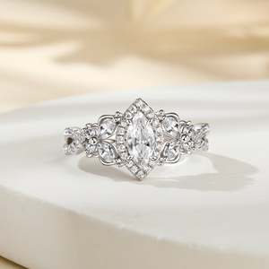 Bague de fiançailles Jeulia Fly to You Butterfly Halo en argent sterling torsadé avec diamant de laboratoire taille marquise - Product Image 5