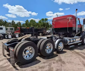 Camion semi-remorque Western Star 4900 Tri Axle 2018 d'occasion en parfait état - Camion avec cabine surélevée à vendre - Product Image 2