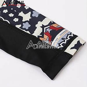 Men Rash Guard Fitness Wear UV Protection <b>Swim</b> <b>Shirt</b> Comfortable Fit Suitable For Outdoor Sports And Gym Use Rash Guard - Product Image 5