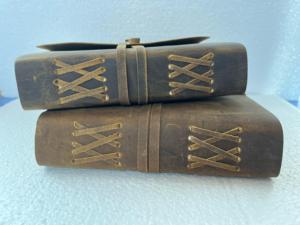 Diarios de cuero rústico de tema vintage de aspecto antiguo de ágata hechos a medida con papeles con bordes antiguos - Product Image 4