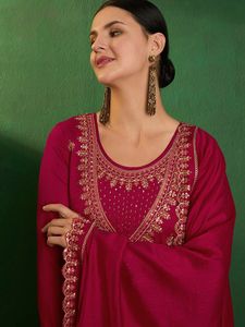 Vêtements de mariage CP Vichitra avec broderie Salwar Costume Fabricant de l'Inde au fournisseur le plus bas - Product Image 5