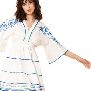 เดรสสั้นของผู้หญิงวินเทจคอวีแขนสามส่วนปักลายดอกไม้2024ฤดูร้อน - Product Image 1